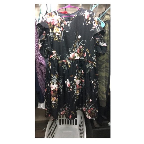 dress - Picture 1 of 1